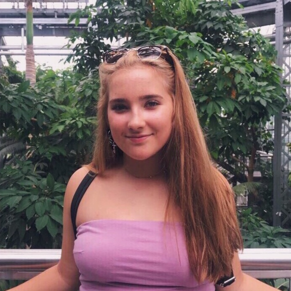 Meet your Posher, Ella